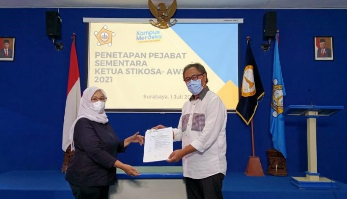 Lantik Pejabat Sementara Ketua Stikosa-AWS