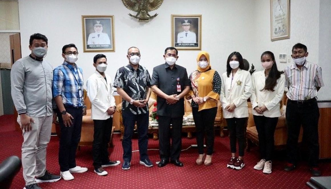 PWI Jatim, Kominfo Jatim dan Stikosa - AWS Bersinergi Realisasi Program Beasiswa PWI Jatim, Kominfo Jatim dan Stikosa - AWS Bersinergi Realisasi Program Beasiswa