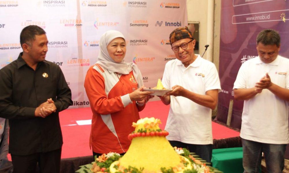 Ada Gubernur dan Pejabat Stikosa-AWS Hadir di Ultah ke-6 Lentera Media Group