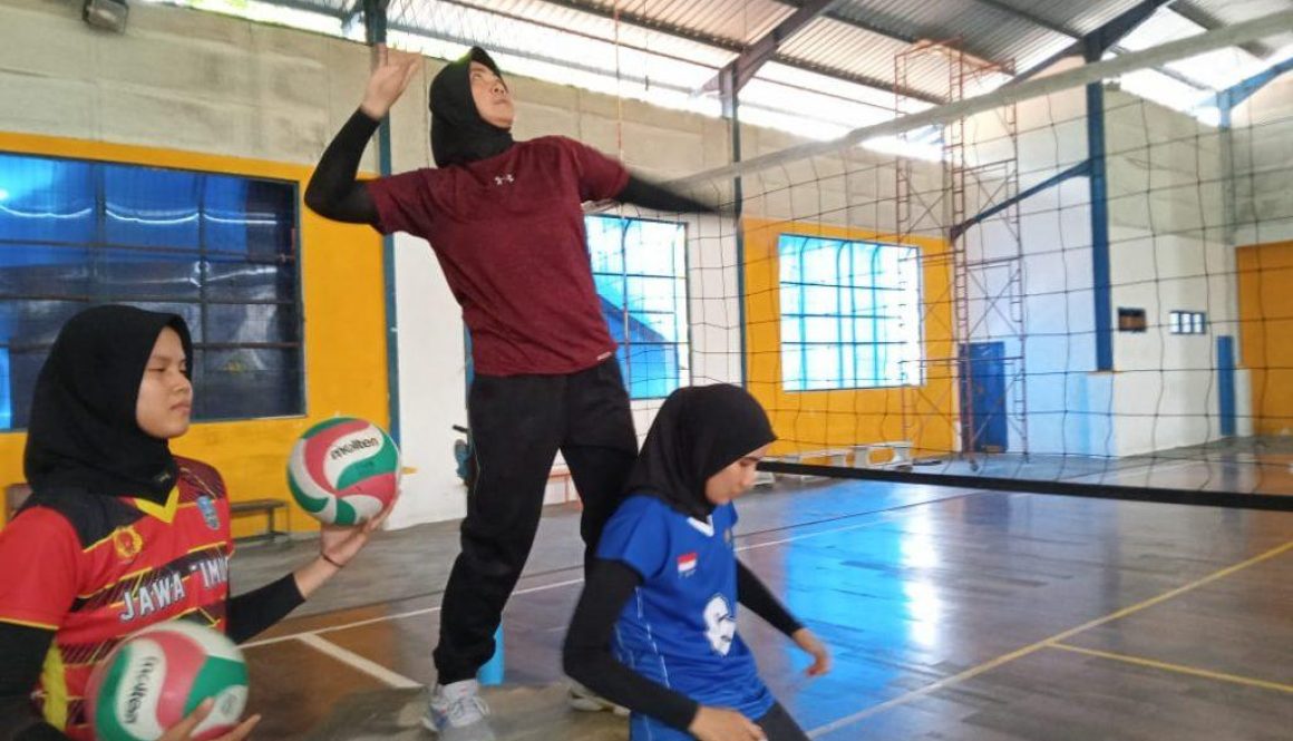 GOR Stikosa AWS Jadi Pusat Latihan Tim Voli Bank Jatim Jelang Pertandingan Livoli 2023