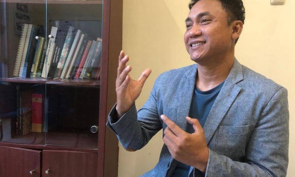Dr. Jokhanan Kristiyono, M.Med.Kom.