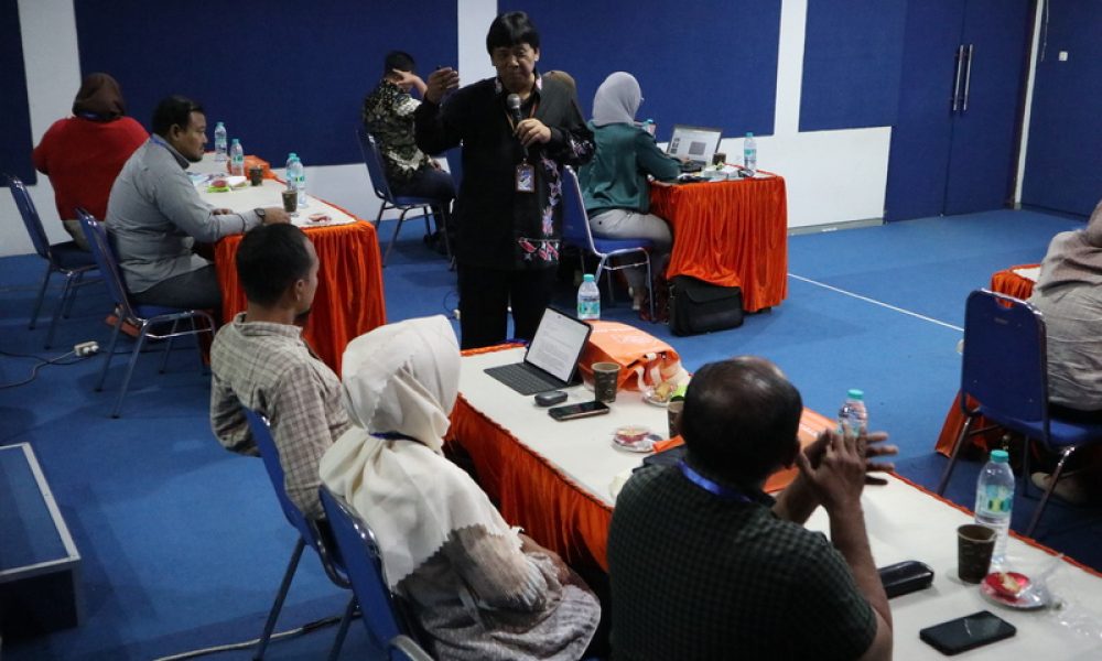 Stikosa-AWS Gelar Pelatihan Digital Public Relation untuk Praktisi Kehumasan