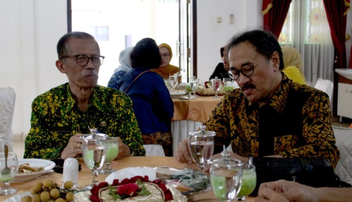 Ketua YPWJT Imawan Mashuri - STIKOSA-AWS