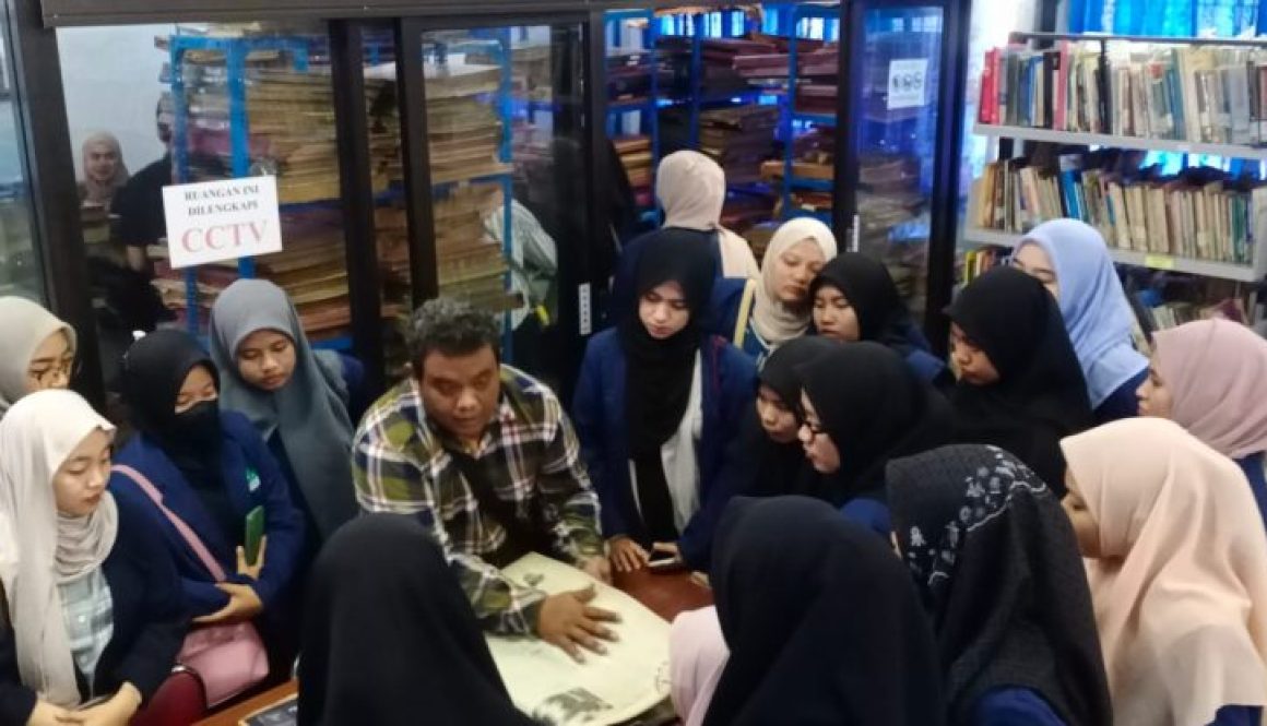 Perpustakaan Stikosa AWS Kembali Dikunjungi Rombongan Mahasiswa UIN KHAS Jember - STIKOSA-AWS