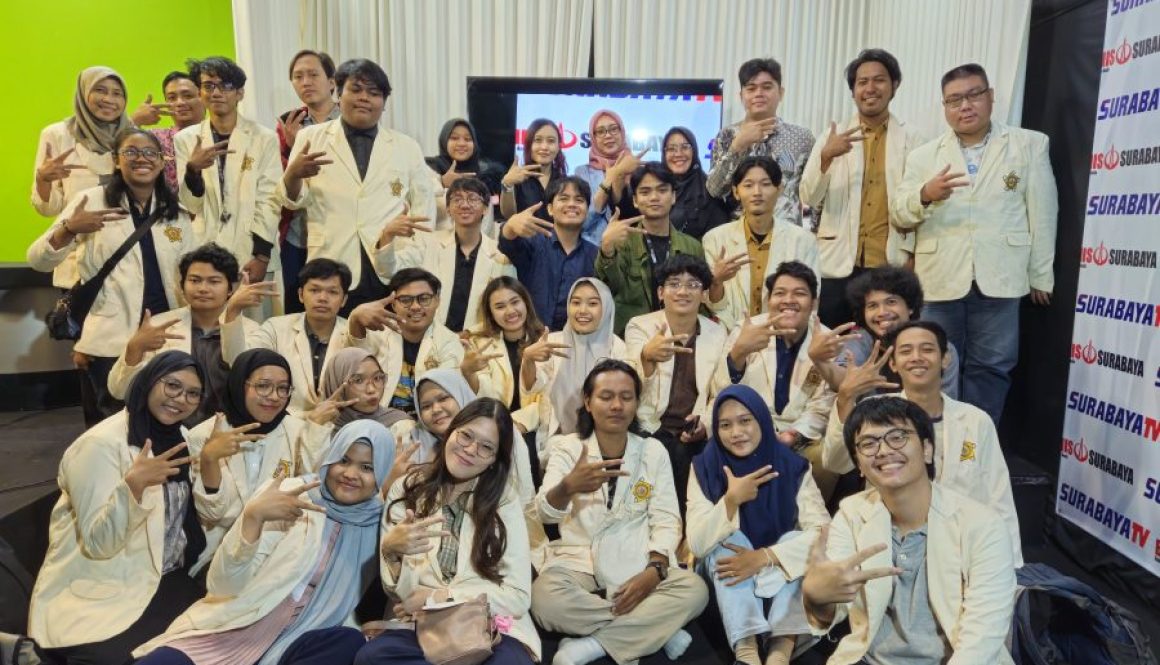 Kunjungan Mahasiswa Stikosa-AWS ke Surabaya TV - STIKOSA-AWS