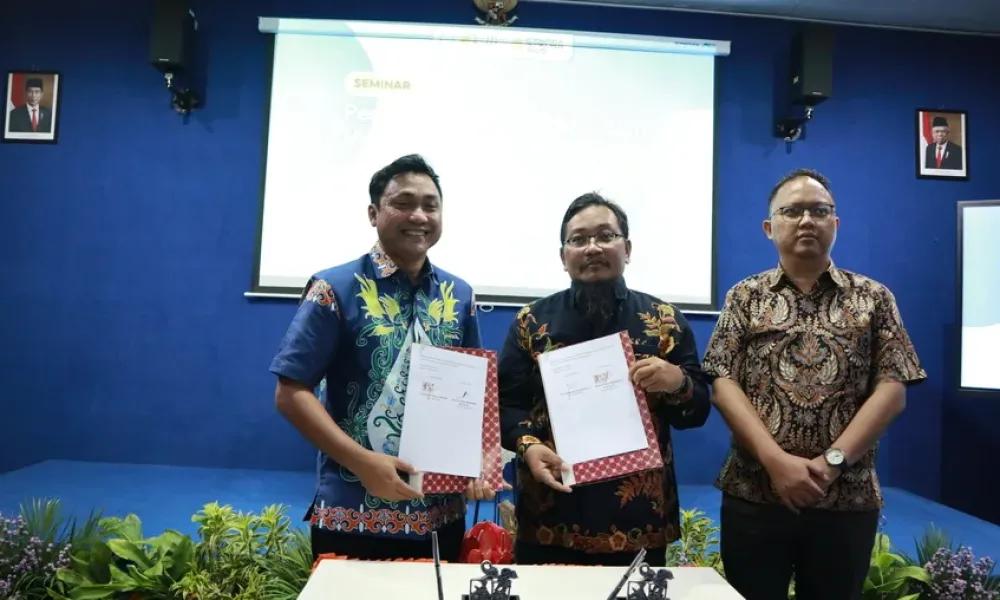 Diskominfo Jatim dan KPID Jatim Gandeng Stikosa AWS Selenggarakan Seminar Jelang Pilkada 2024