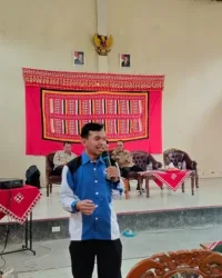Dosen Stikosa AWS Pemateri Tunggal Bidang TIK di Desa Cerdas Kabupaten Tanggamus Lampung