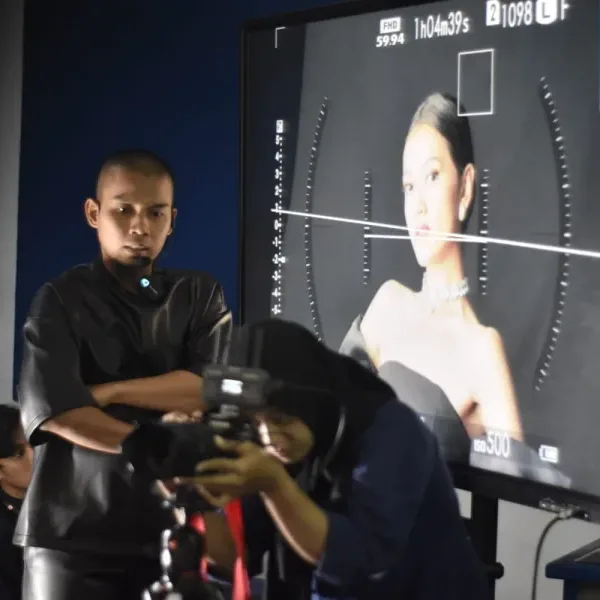 Himmarfi Adakan Pameran dan Workshop Fotografi di Stikosa AWS